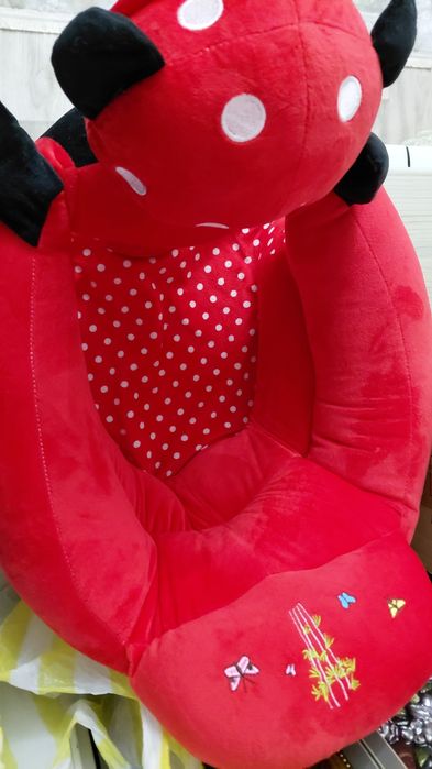 Сидушка и коврик с игрушками