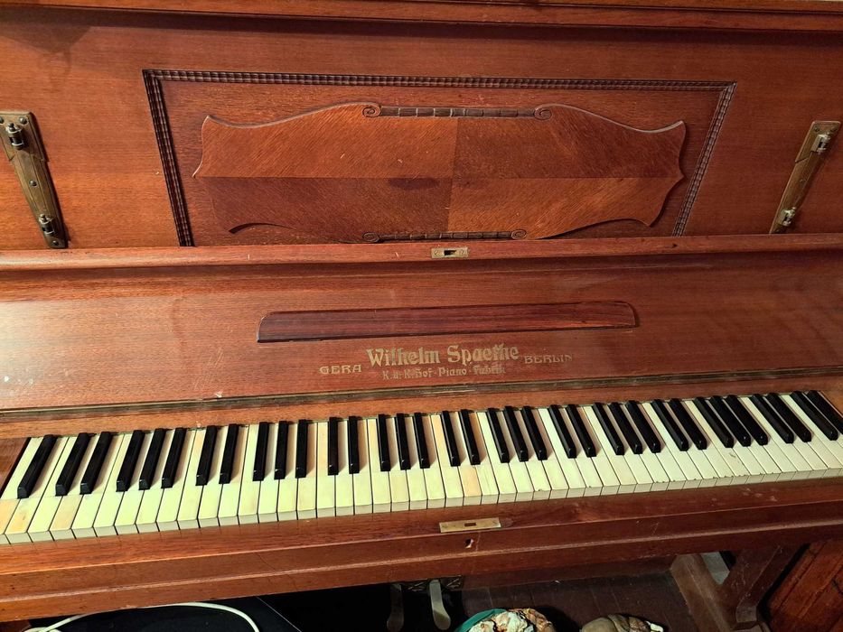 Продавам Класическо НЕМСКО пиано