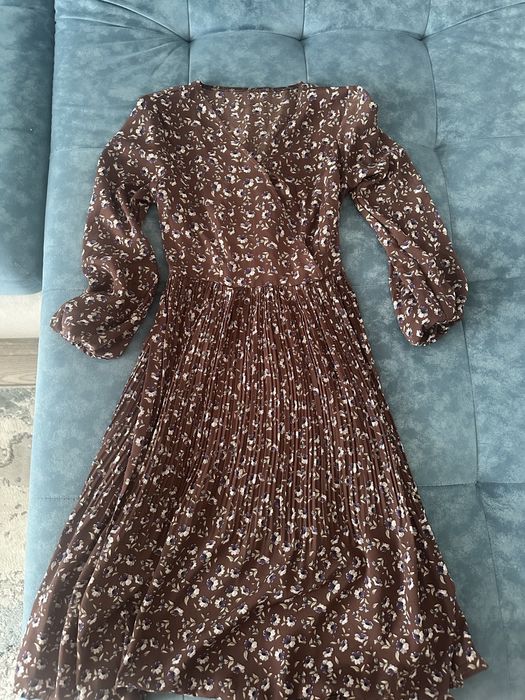 Продаю платья 44р