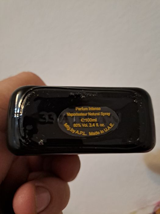 Vând 2 parfumuri afnan elixir si tyrannosaurus rex