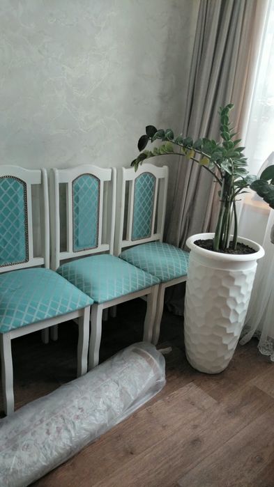 Продам 12 стулья