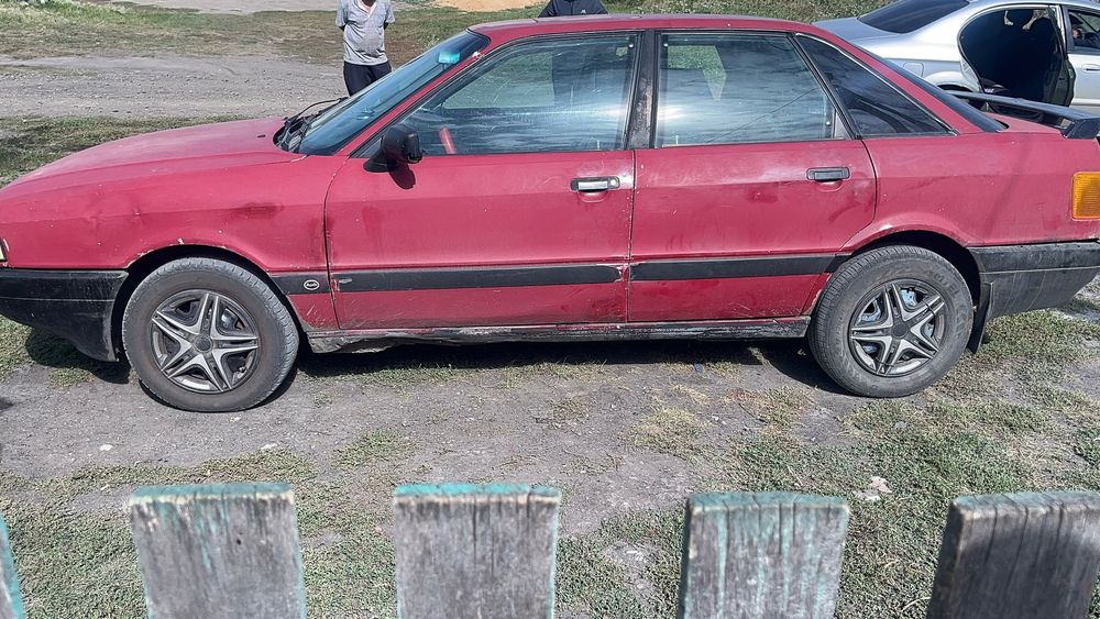 Продам Ауди 80 б3