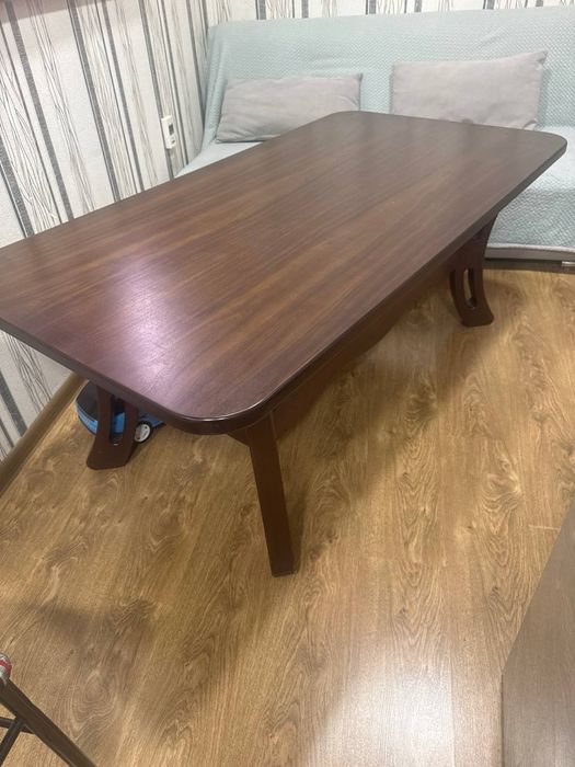 Мягкая Мебель и журнальный столик