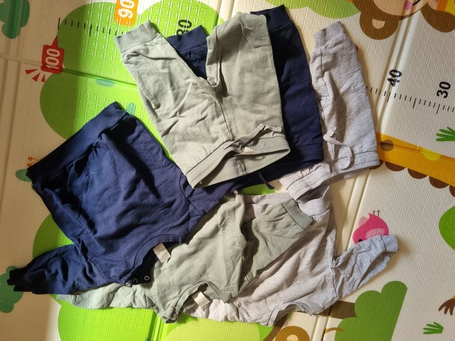 Бебешки комплекти HM