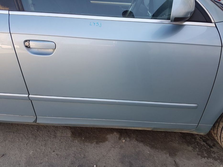 Usa / Portiera Dreapta Fata Audi A4 B7 2005 - 2008 Cod Culoare LY5J