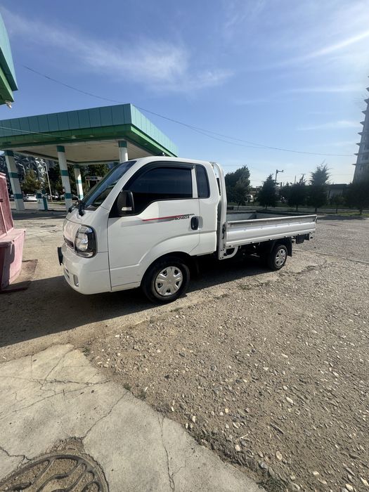 Kia bongo 2024 avtomat