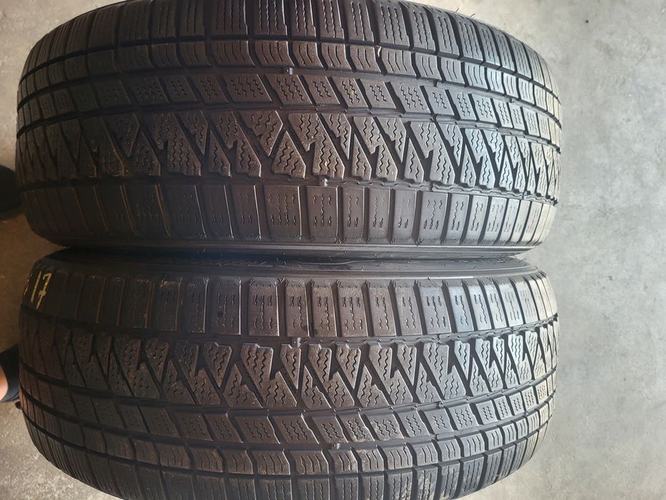 2 anvelope 235 65 R 17 Kumho iarna