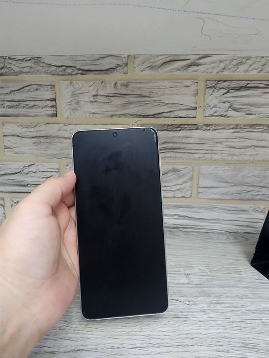 Samsing S21+5G IMEI o'tgan