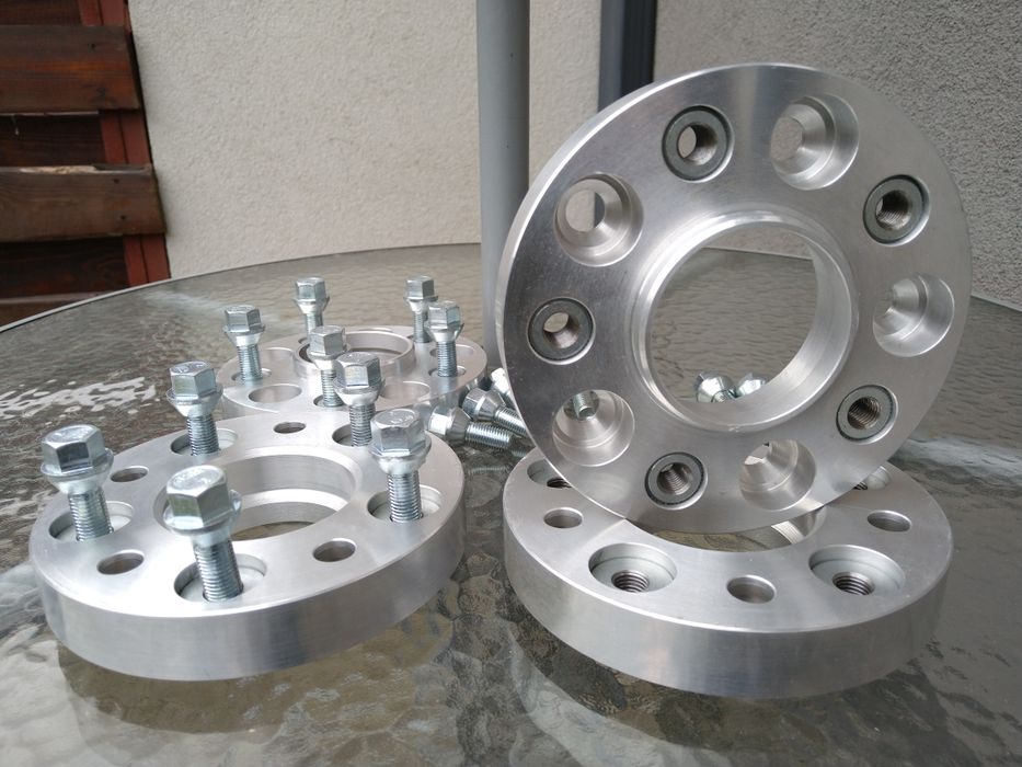 Flanse distantiere BMW e36 e46 e60 e61 grosime 20, 25 sau 30 mm