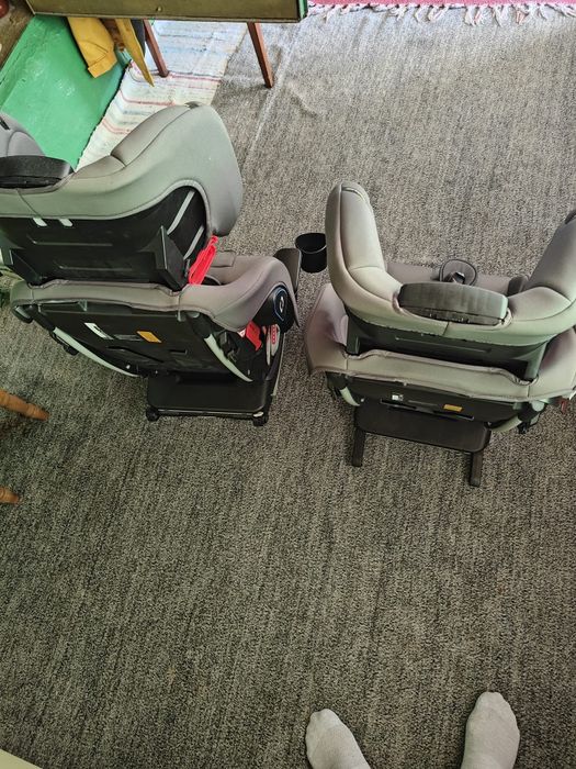 Vand 2  scaune auto copii Graco 9-36 kg