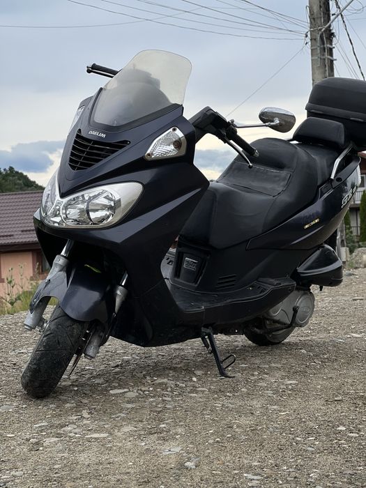 Scuter 125CC daelim