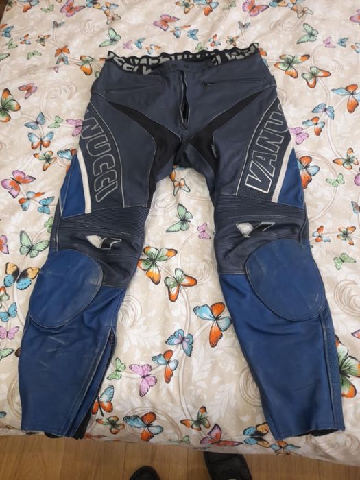 Мото екипи , кажени екипи