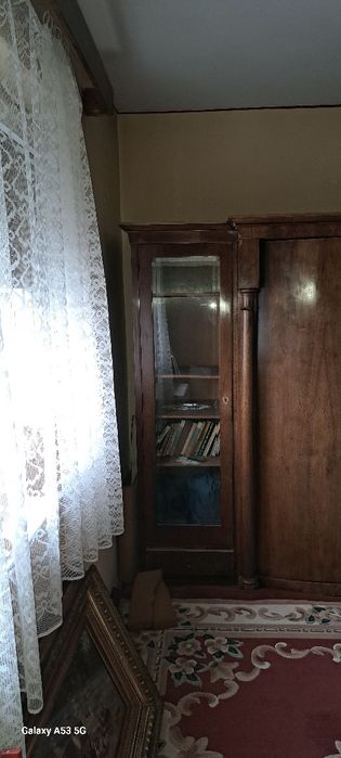 Mobila din lemn masiv