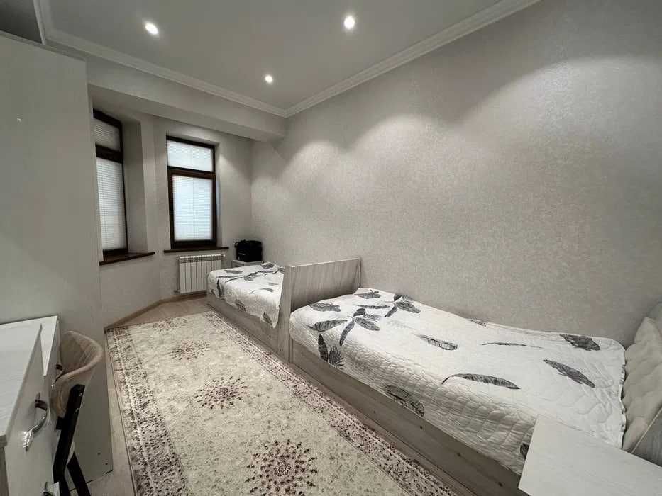 4-комнатная квартира ЖК  Dream-House Ор-р: 8-роддом