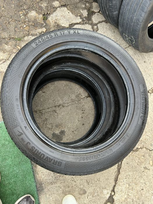 2 летни гуми 245 45 17