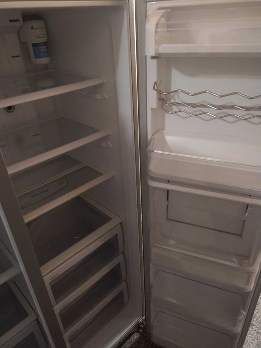 Хладилник самсунг