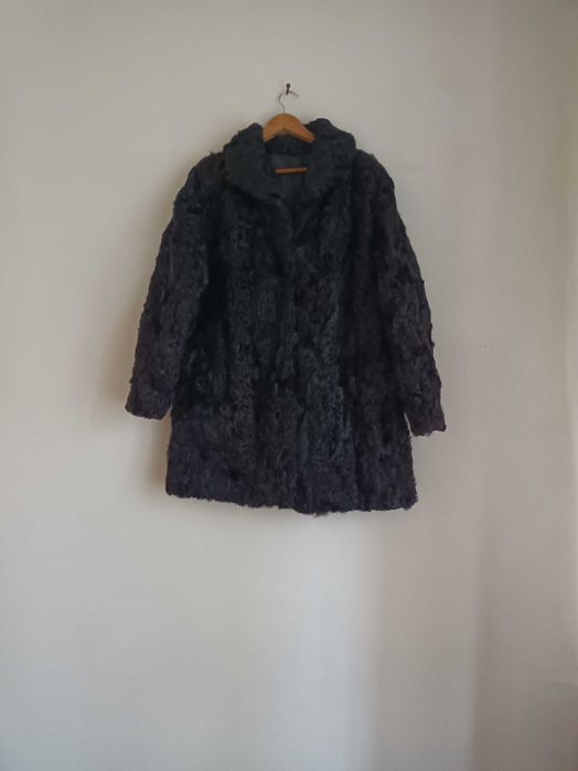 Haină din blană naturală (astrahan)