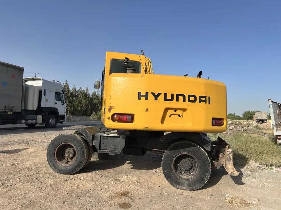 Sotiladi eskavator Hyundai 1400 lik 2004 yil