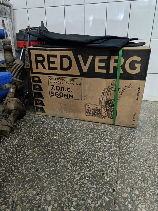 Продам снегоуборщик