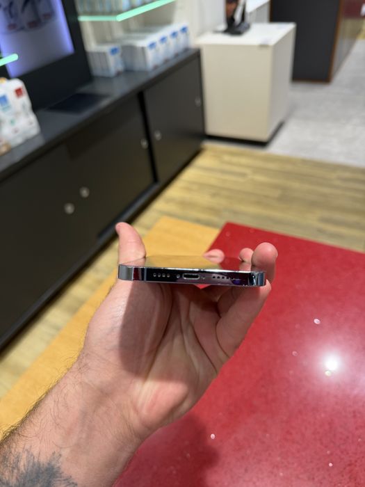 Продам Iphone 13 Pro Max