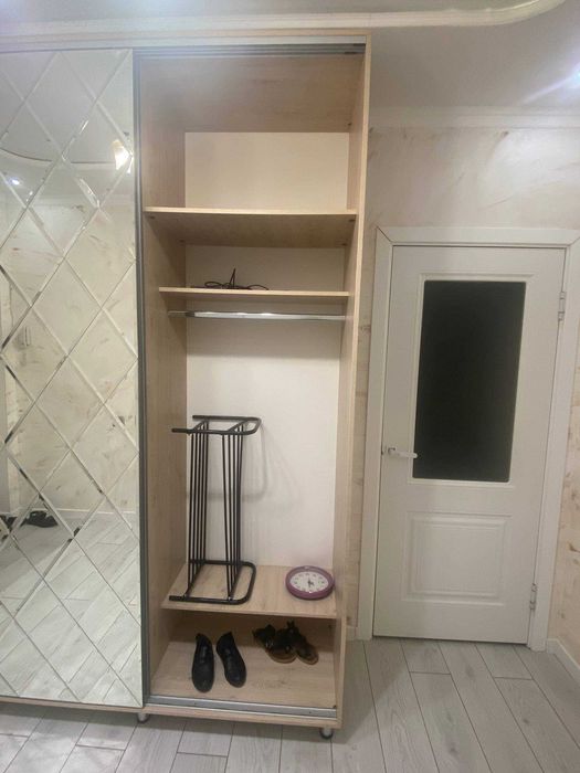 Продаётся шкаф для прихожей 60к