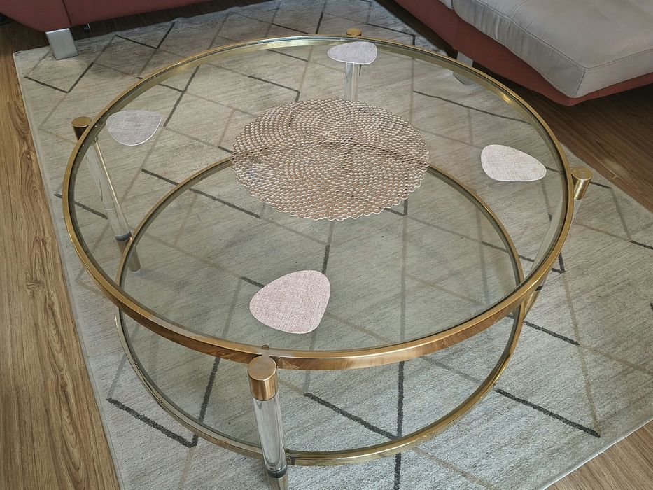 Masa rotunda din sticla