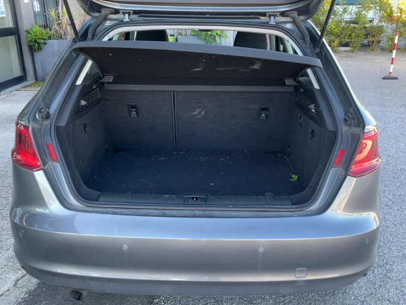 Audi A3 Sportback 1.6 TDI Young 2013