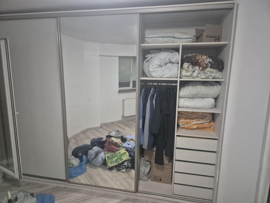 Vând Dressing stare foarte buna!
