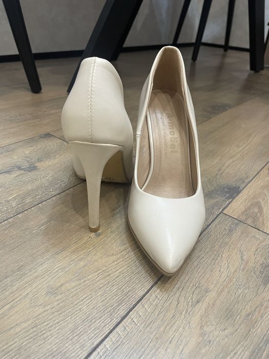 Туфли лодочки светлые