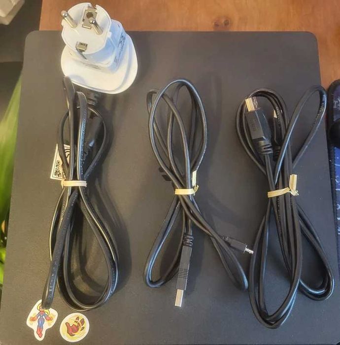 Playstation PS4 Slim 1TB