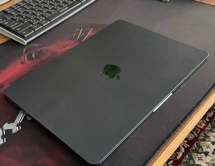 MacBook  Air M3 16/256gb