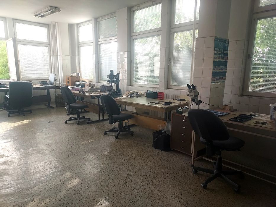 Дава се под наем Промишлена сграда в Велико Търново, Промишлена зона - Запад - 300 кв.м за 180000 € - Снимка #5