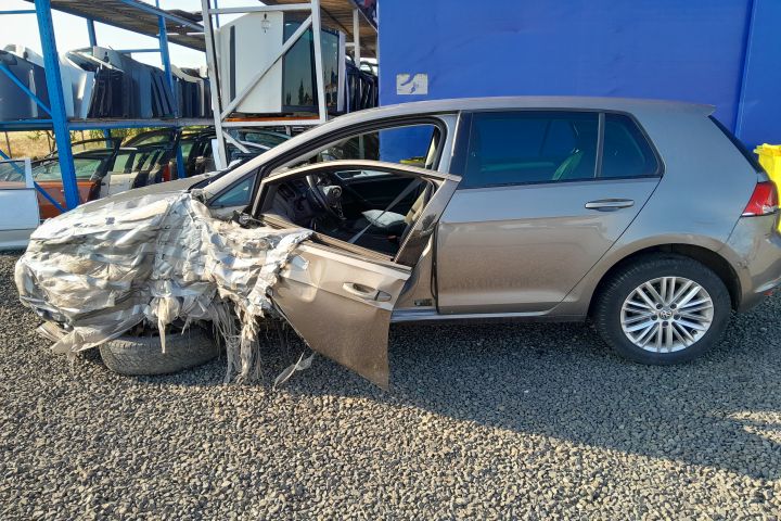 Alternator 04E903023K 04E903023K Volkswagen VW Golf a 7-a generatie