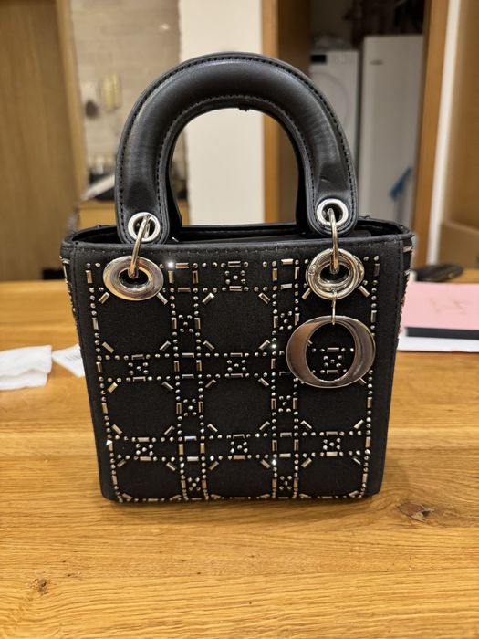 Чанта от бутик използвана