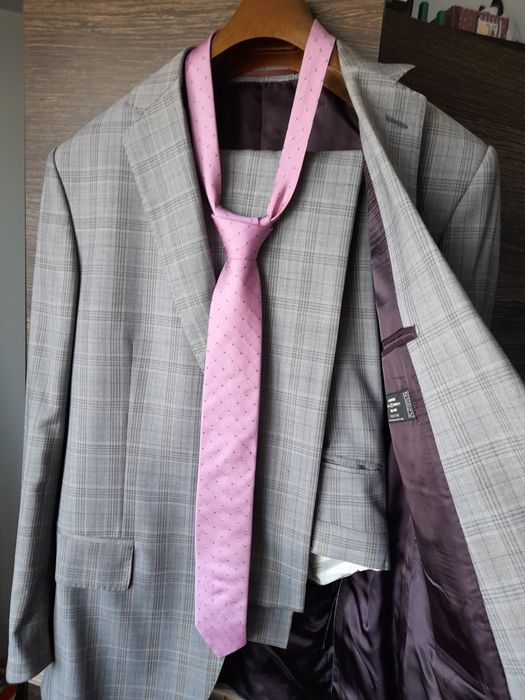 De vanzare: Costum Bigotti 100% lâna, achizitionat din magazin