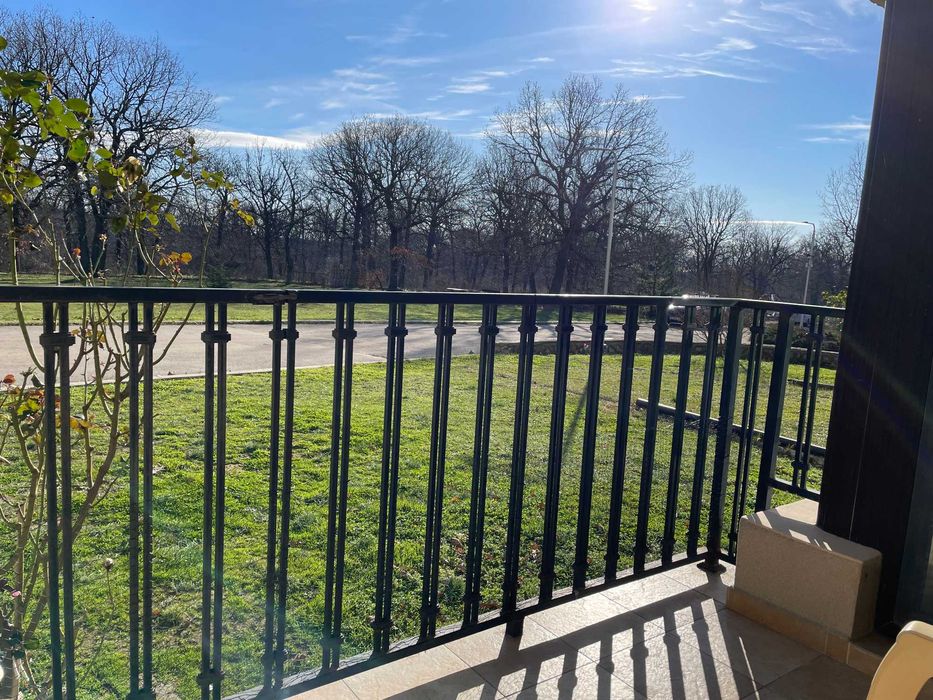 Продава се Двустаен апартамент в с. Приселци, Област Варна - 62 кв.м за 691 €/кв.м - Снимка #2