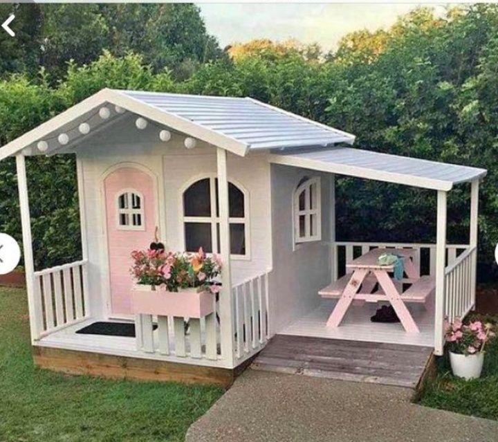 Детская площадка, домик