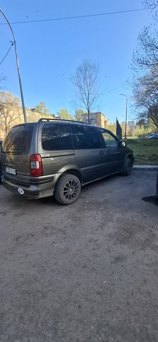 Минивэн легковой