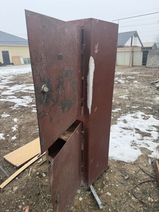 Продам сейф хорошего качества