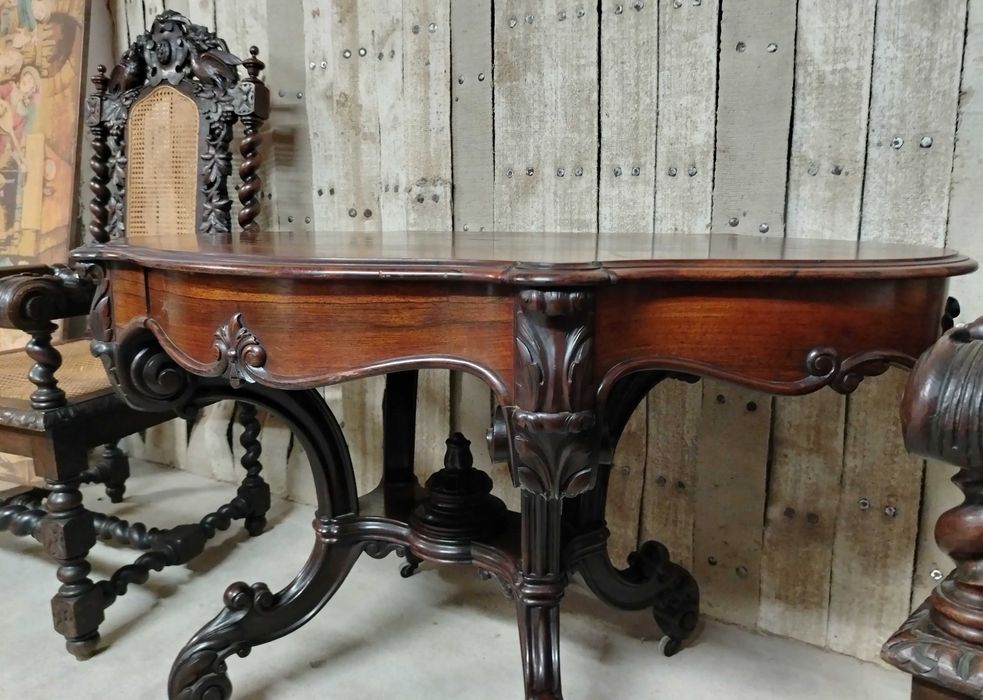 REDUCERE - Masa veche din lemn de mahon, Belgia