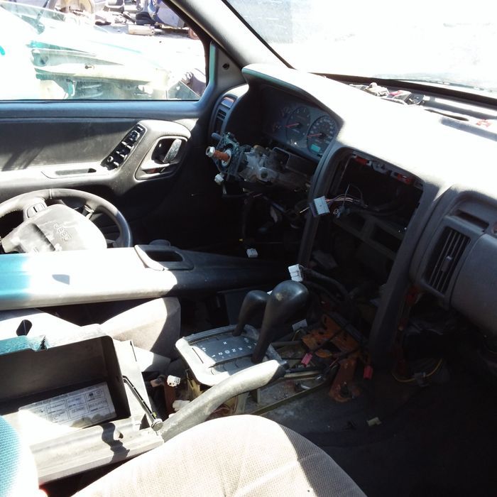 Dezmembrari Jeep GRAND CHEROKEE Mk 2 (WJ, WG) (1998-2005) 3.1 TD 4x4
