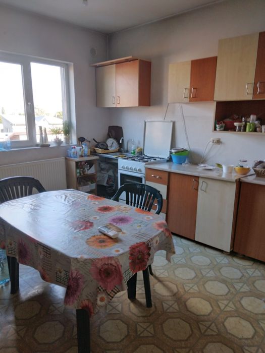 Inchiriez camera vila zona Eroii Revolutiei