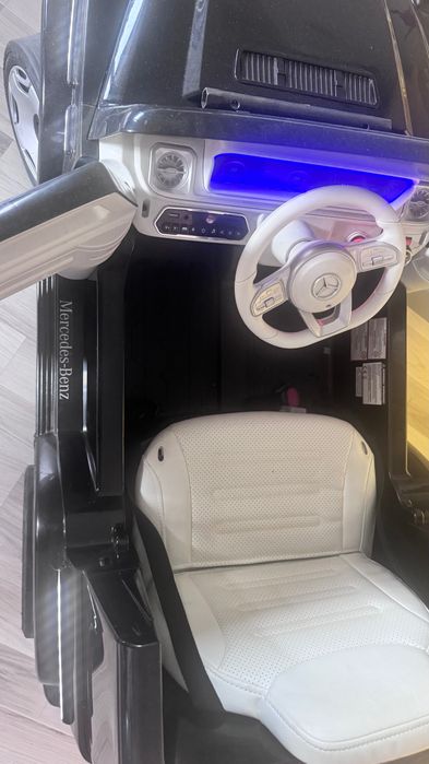 Акумулаторна кола Мерцедес G