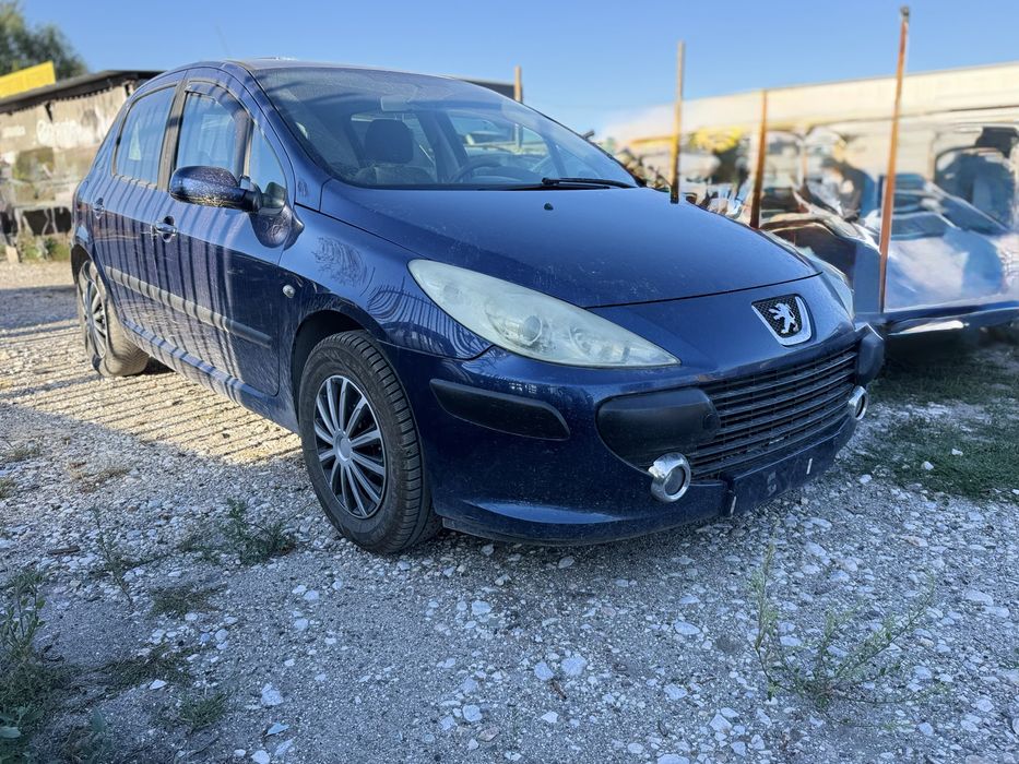 Peugeot 307 Facelift 1.6hdi НА ЧАСТИ
