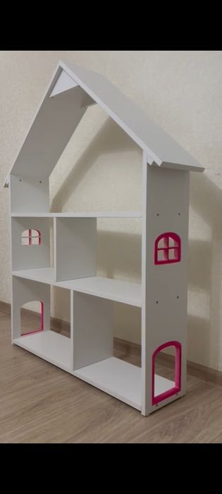 Поодается домик для кукол и игрушек