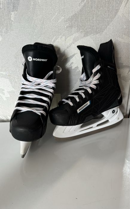 Коньки состояние отличное 38 размер