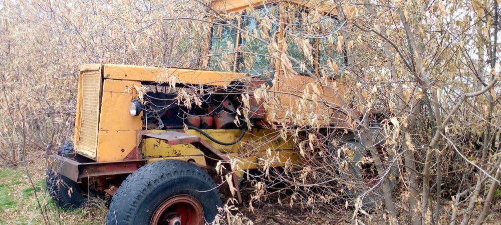 ТракторДТ-75 колесный.