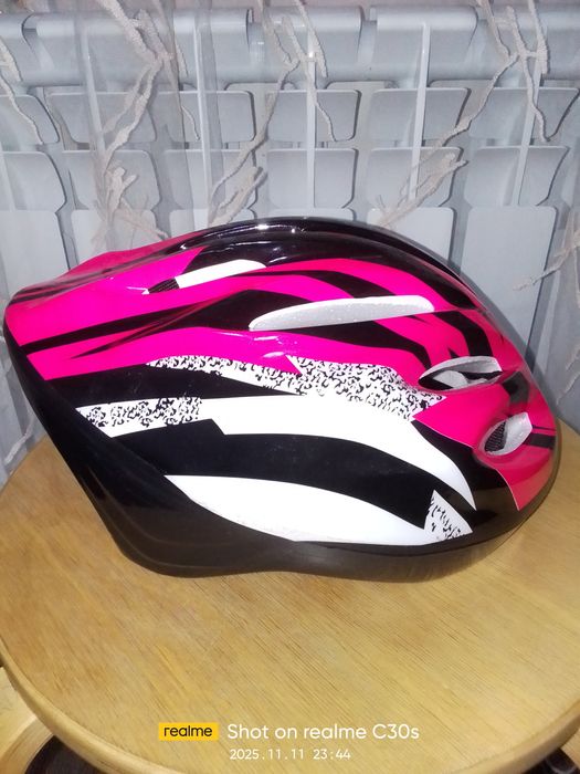 Роликовые коньки с причиндалами