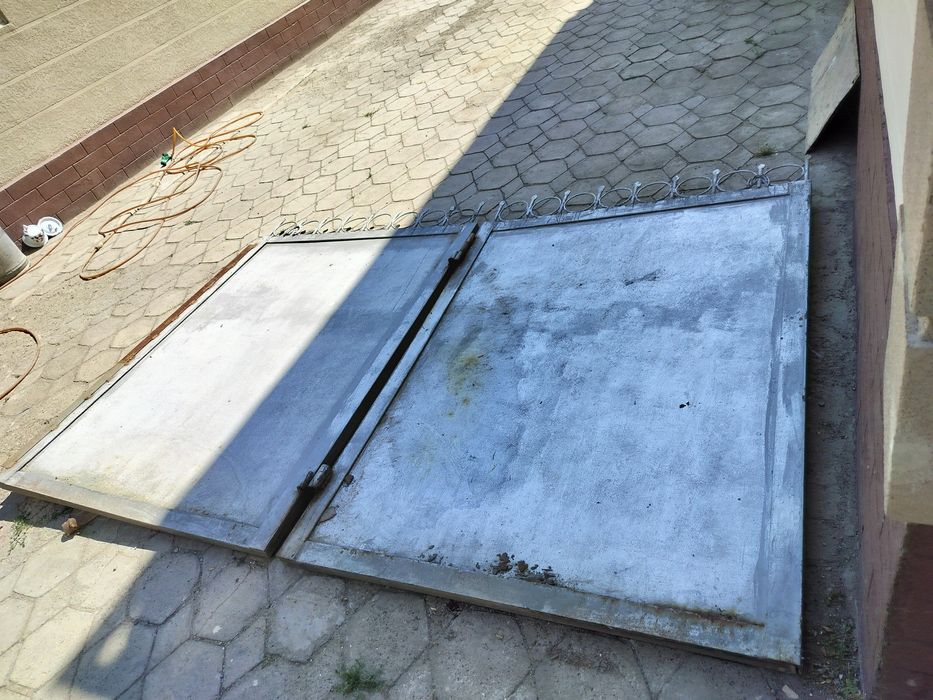 Продам ворота из толстого металла