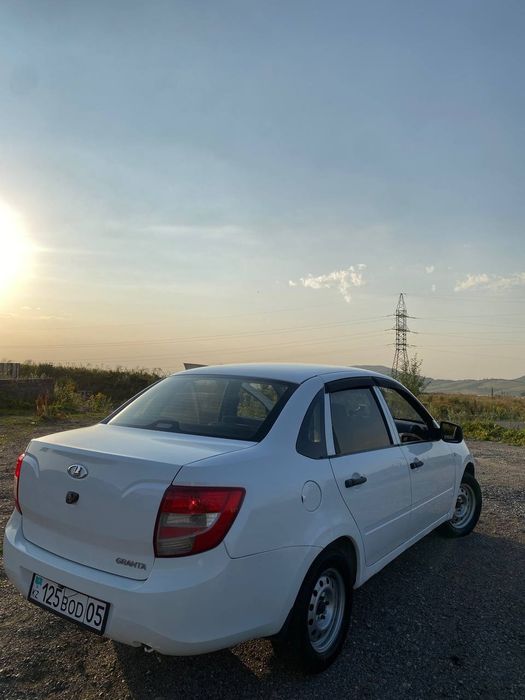 Продам машина LADA GRANTA